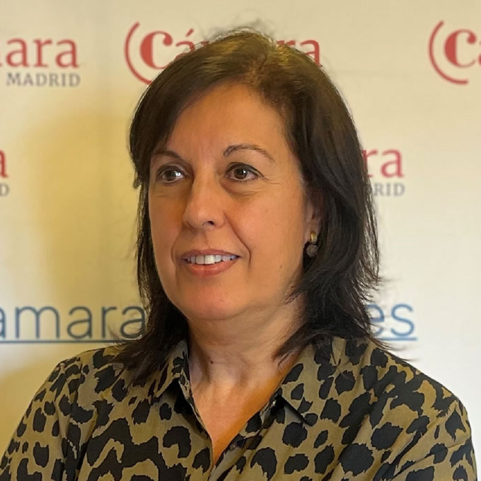 Mª Ángeles Martínez